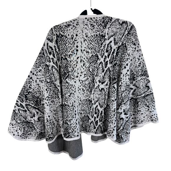 CAbi 100% Cotton Serpent Wrap Snakeskin Print Black White One Size - Picture 2 of 5